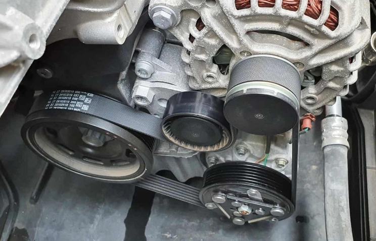 bad serpentine belt symptoms