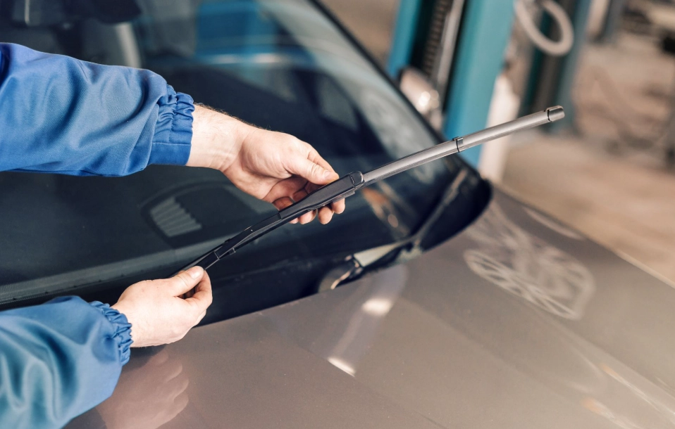 how to replace windshield wipers