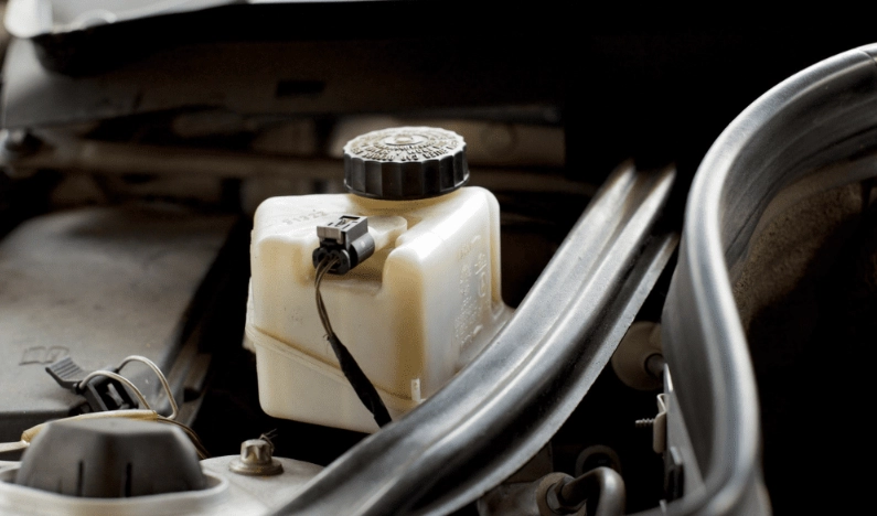 brake fluid color meaning